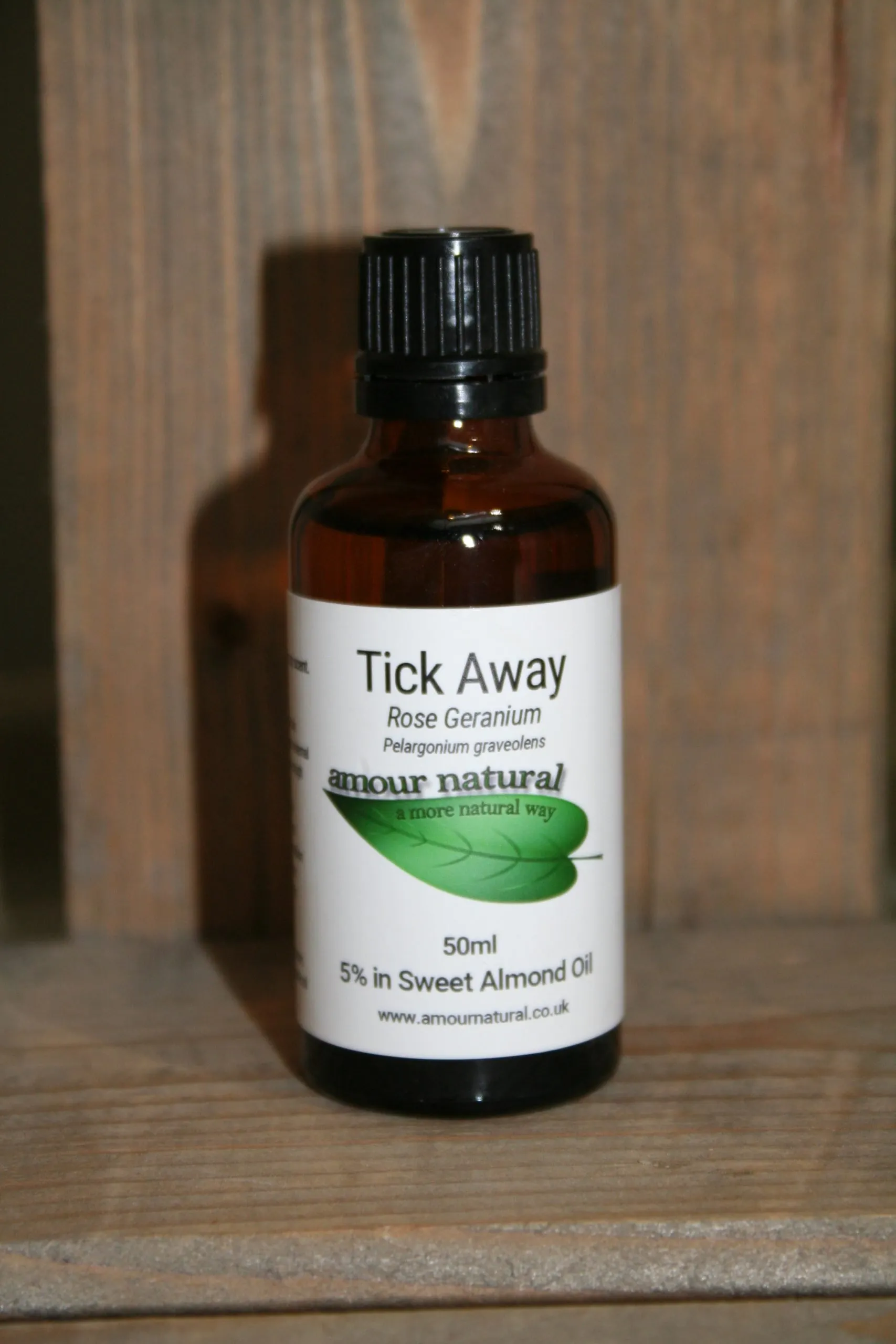 Amour Natural Tick away