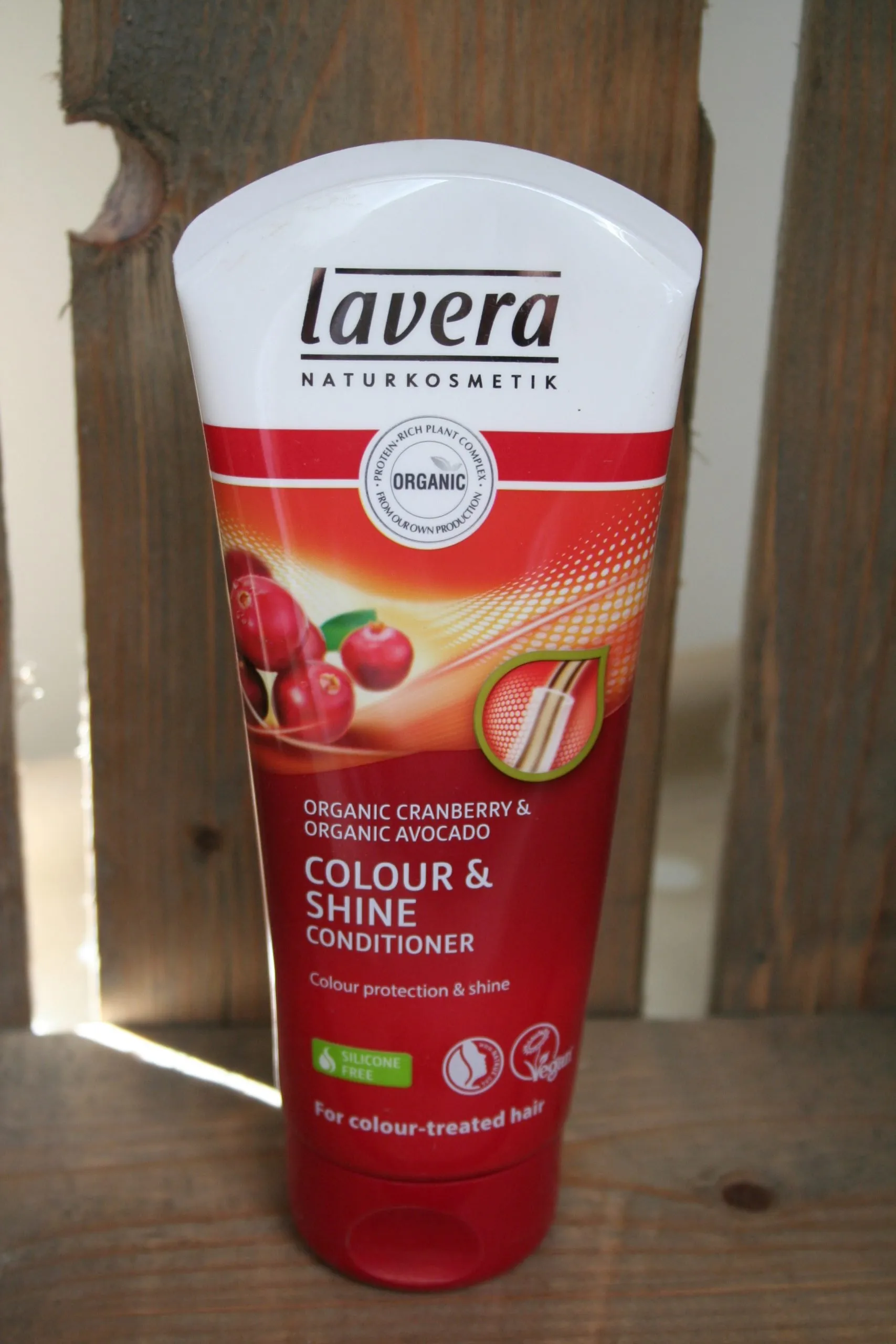 Lavera organic colour & shine conditioner