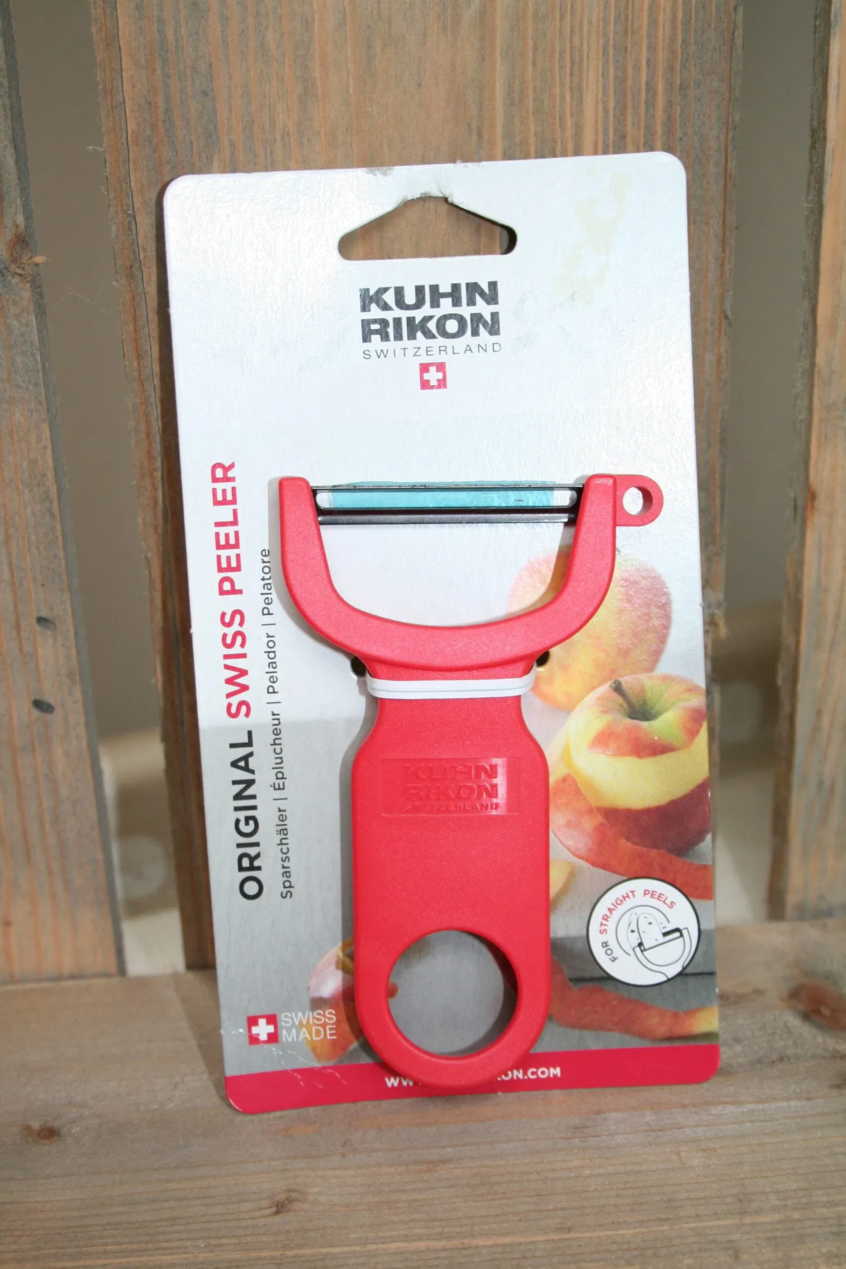 Kuhn Rikon vegetable peeler red