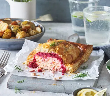 Cook Salmon Wellington
