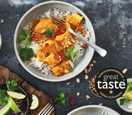 Cook red thai chicken curry