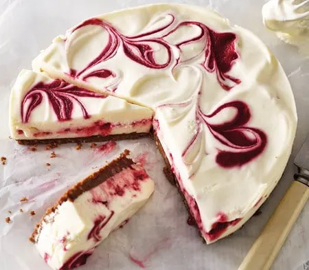 Cook white chocolate & raspberry cheesecake