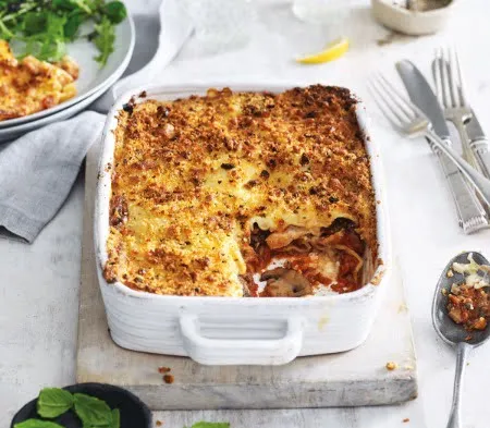 Cook chicken & mushroom lasagne