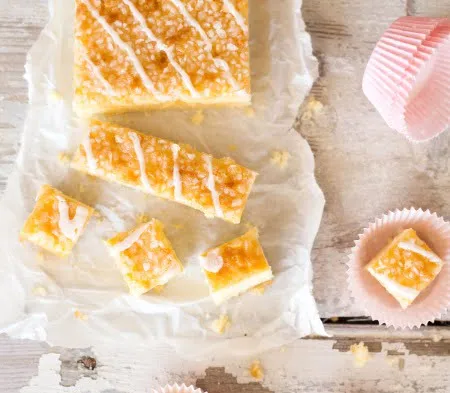 Cook lemon drizzle slice