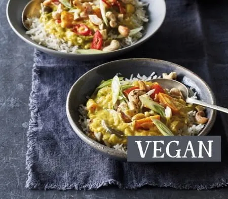 Cook yelllow vegetable curry