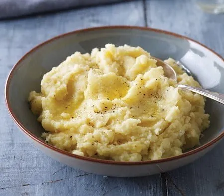 Cook creamy mash potato