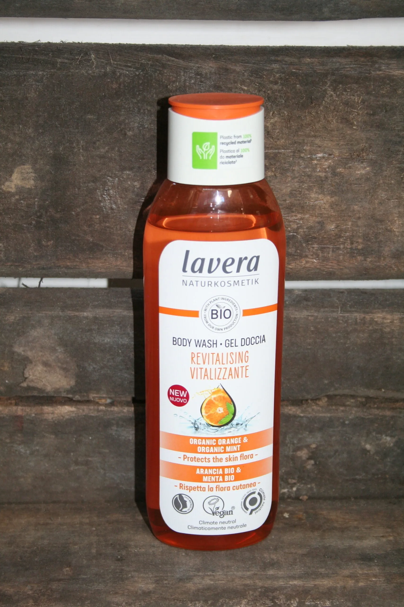 Levera organic orange & mint body wash