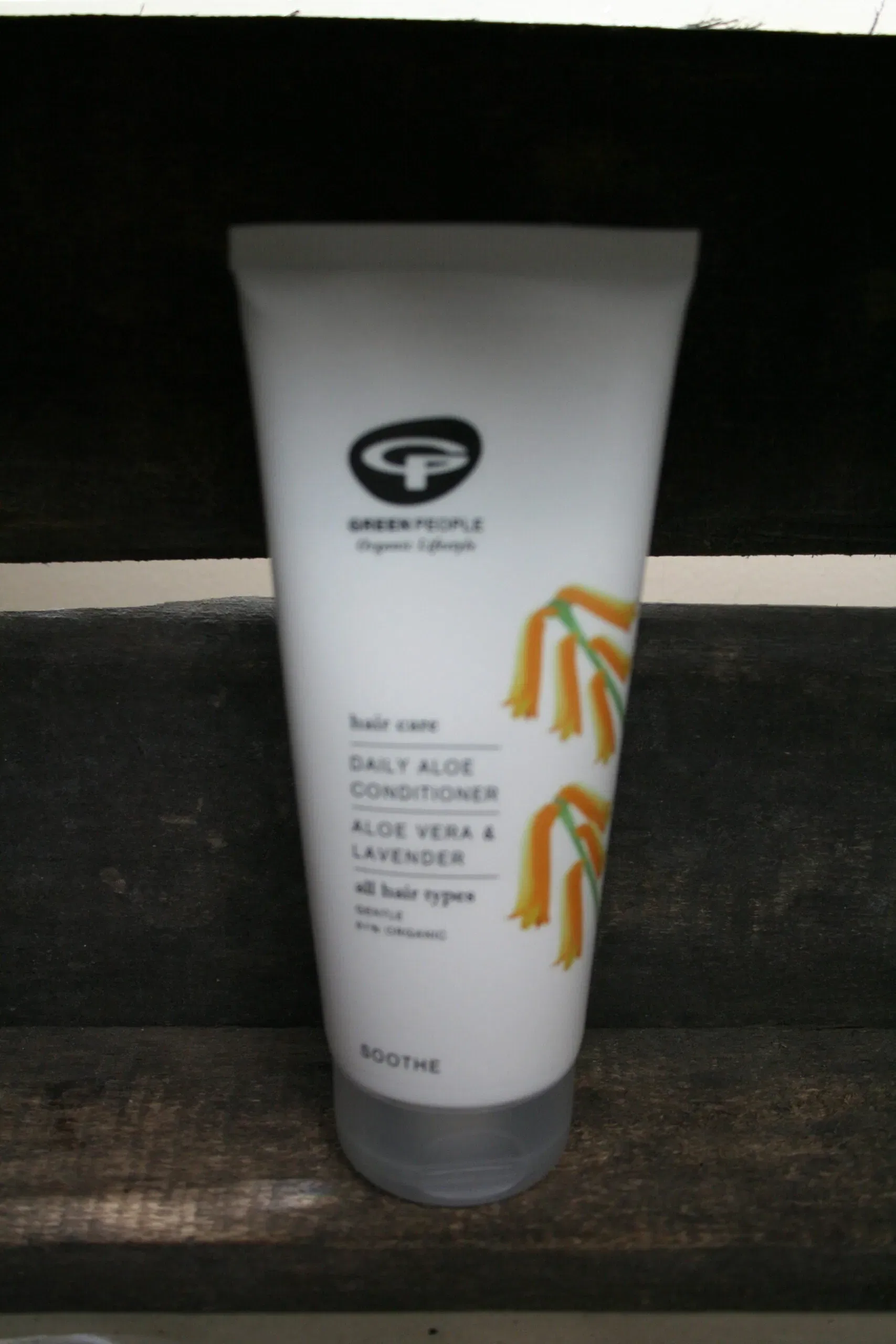 Green People daily aloe vera & lavender conditioner