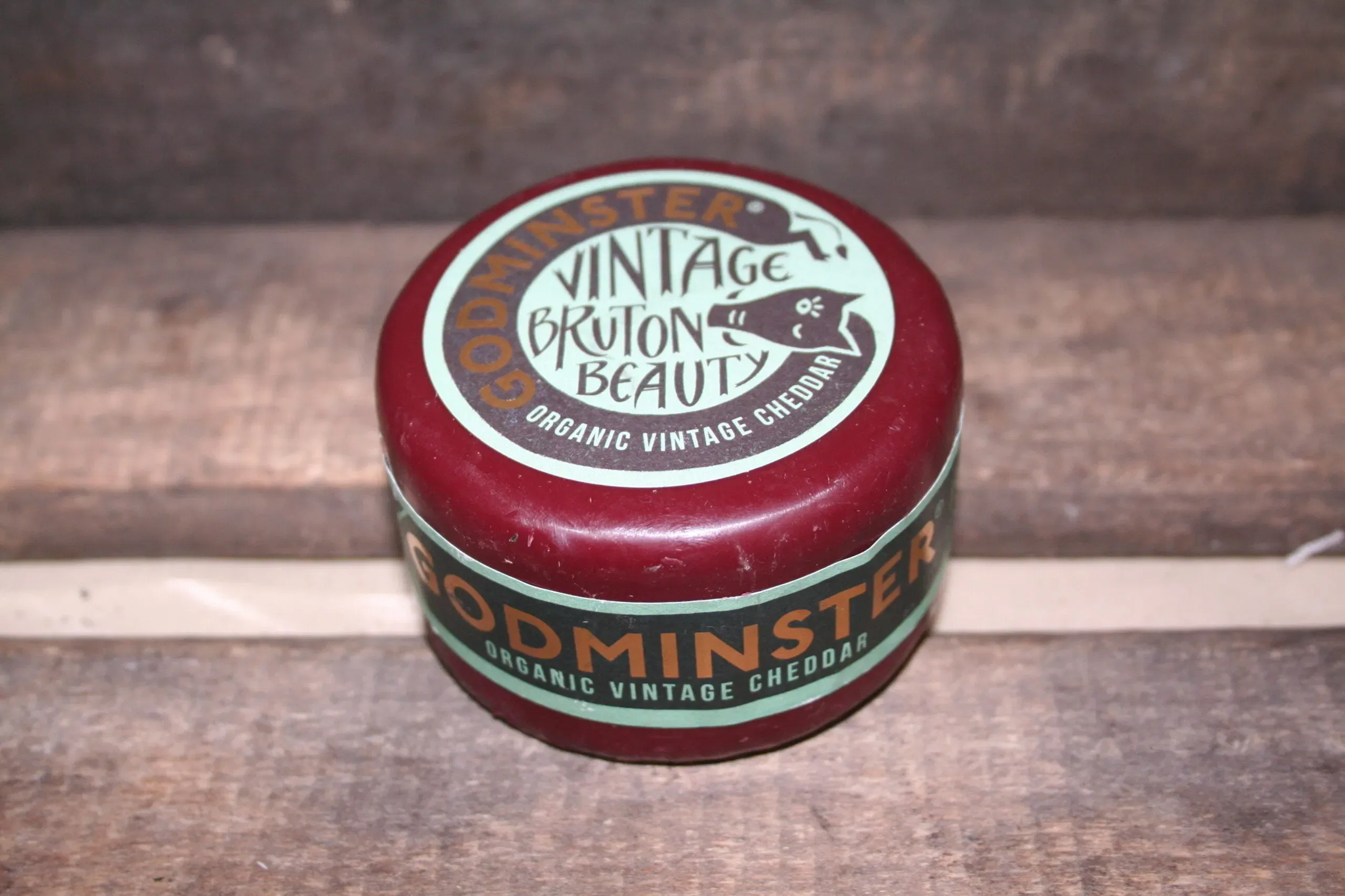 Godminster vintage Bruton Beauty organic vintage cheddar
