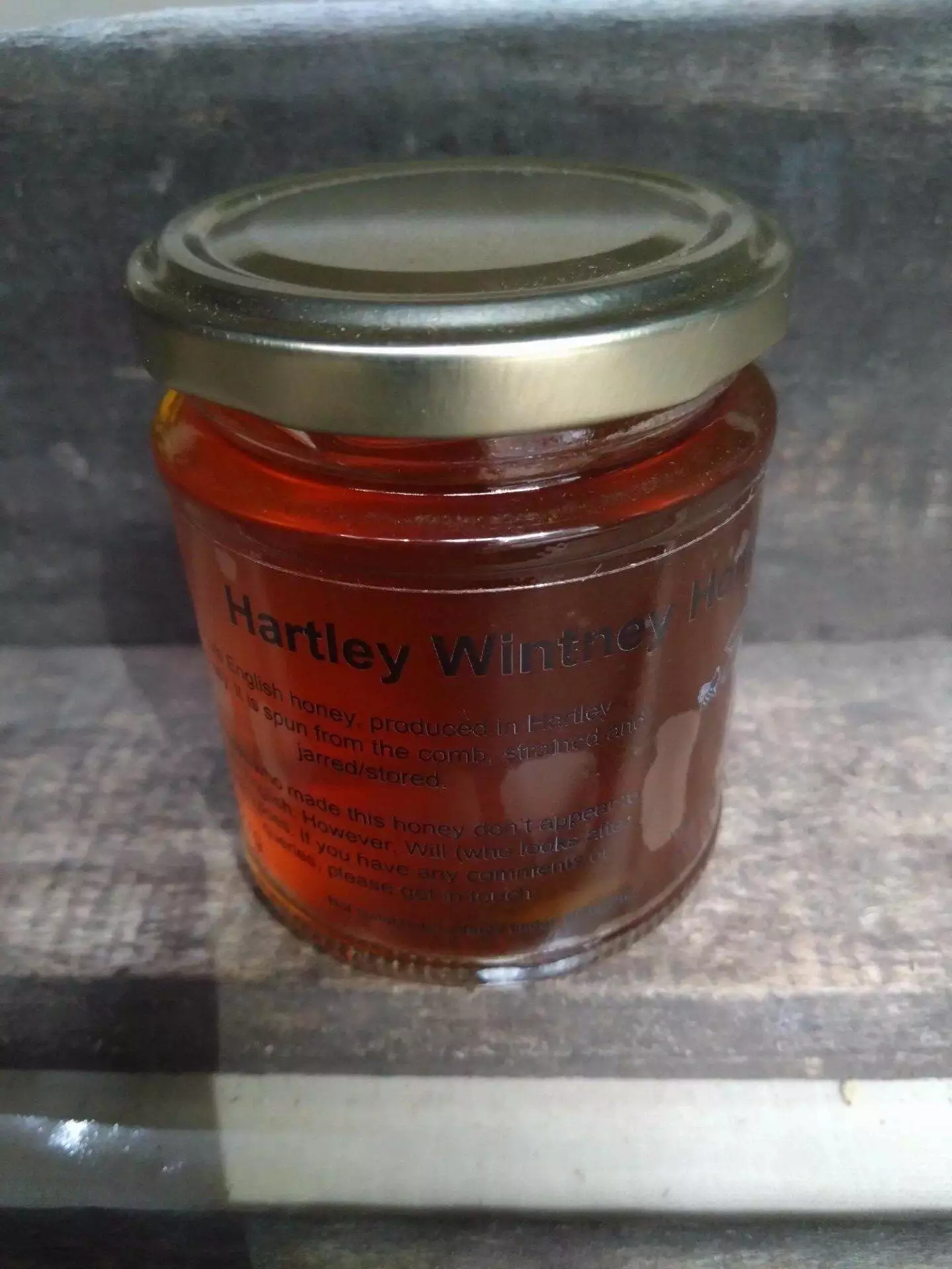 hartley wintney local honey (230g)