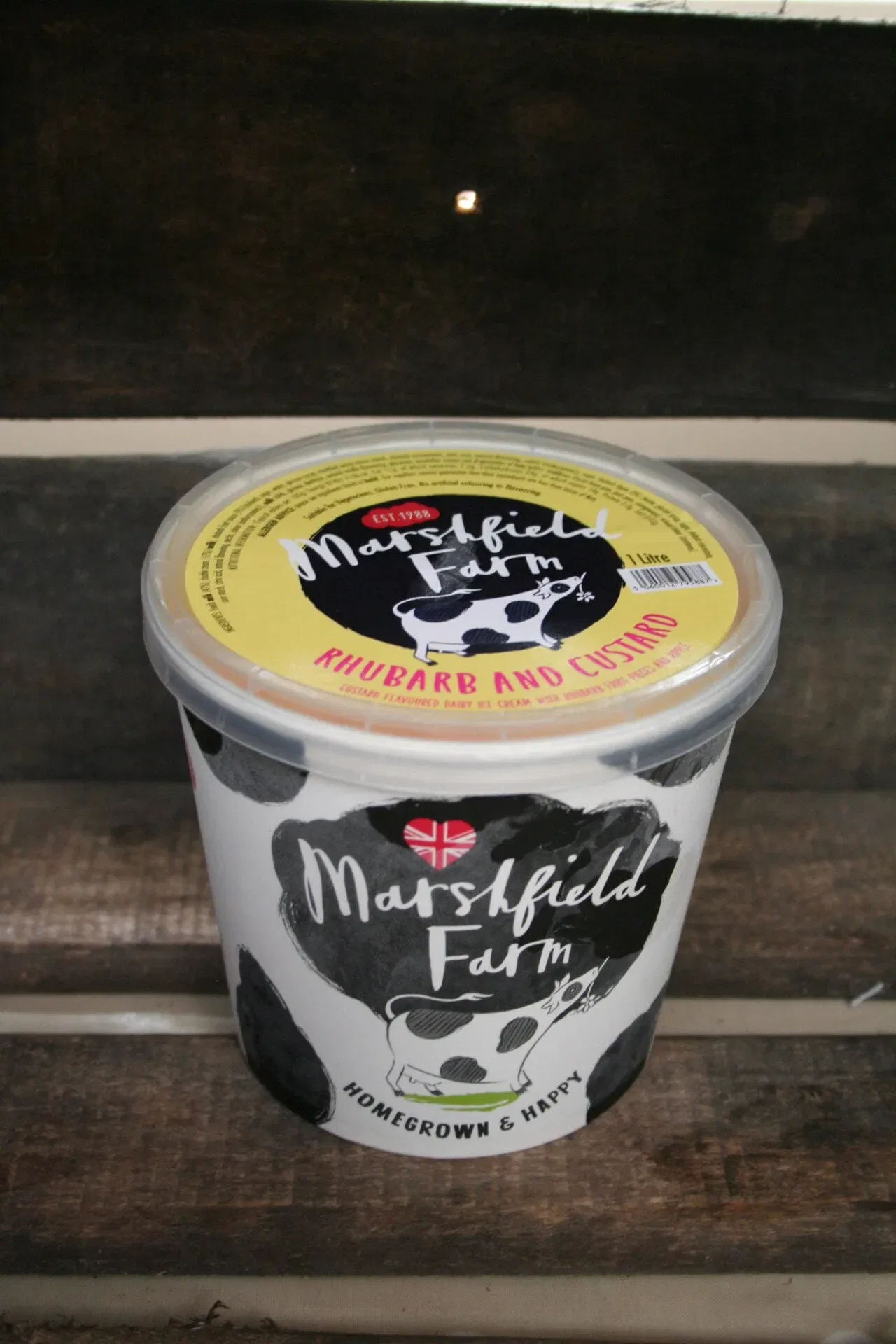 Marshfield rhubarb and custard ice cream
