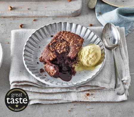 cook hot chocolate pudding (serves 2)
