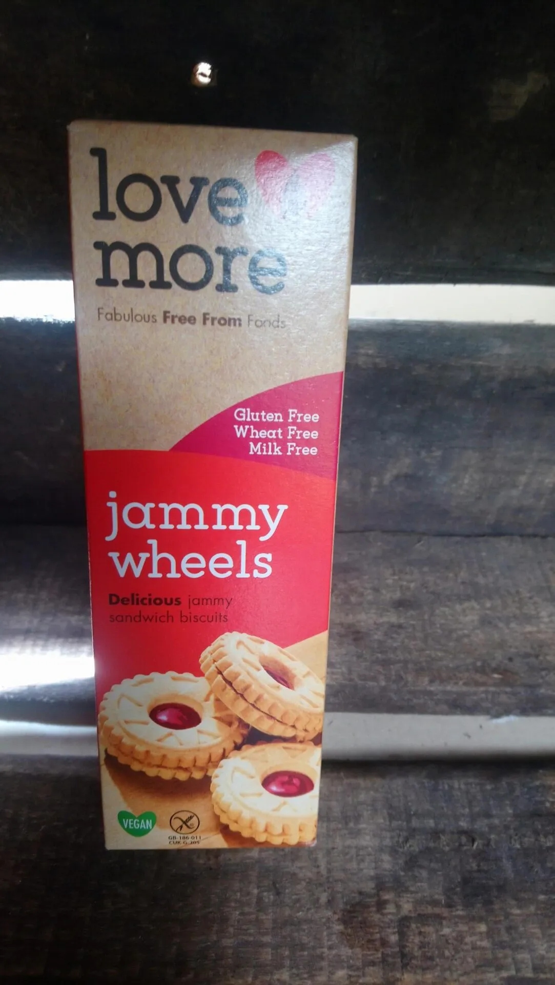 lovemore free from jammy wheels (120g)
