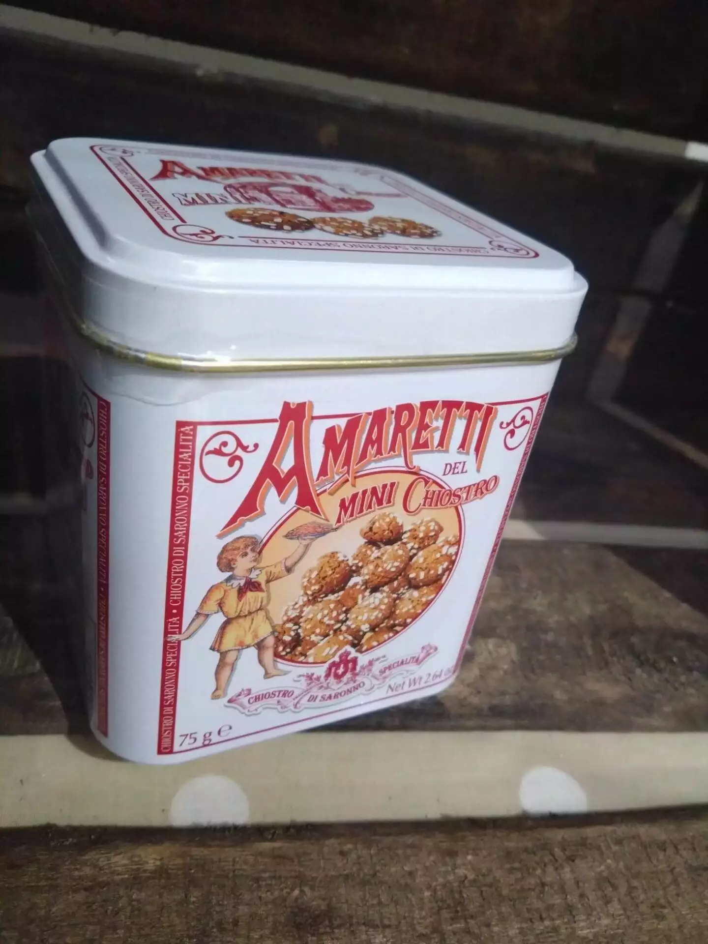 chiostro di saronno classic cube tin of crunchy amarettini (75g)