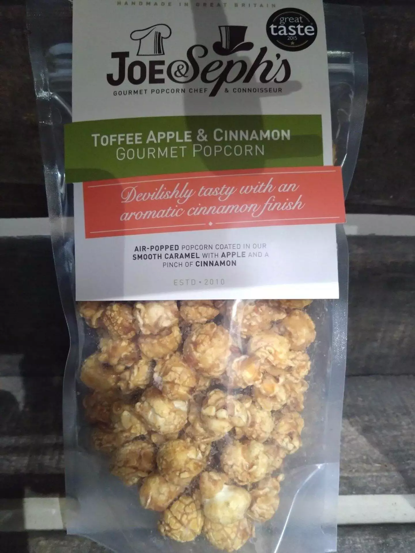 joe & seph's toffee apple and cinnamon popcorn pouch (80g)