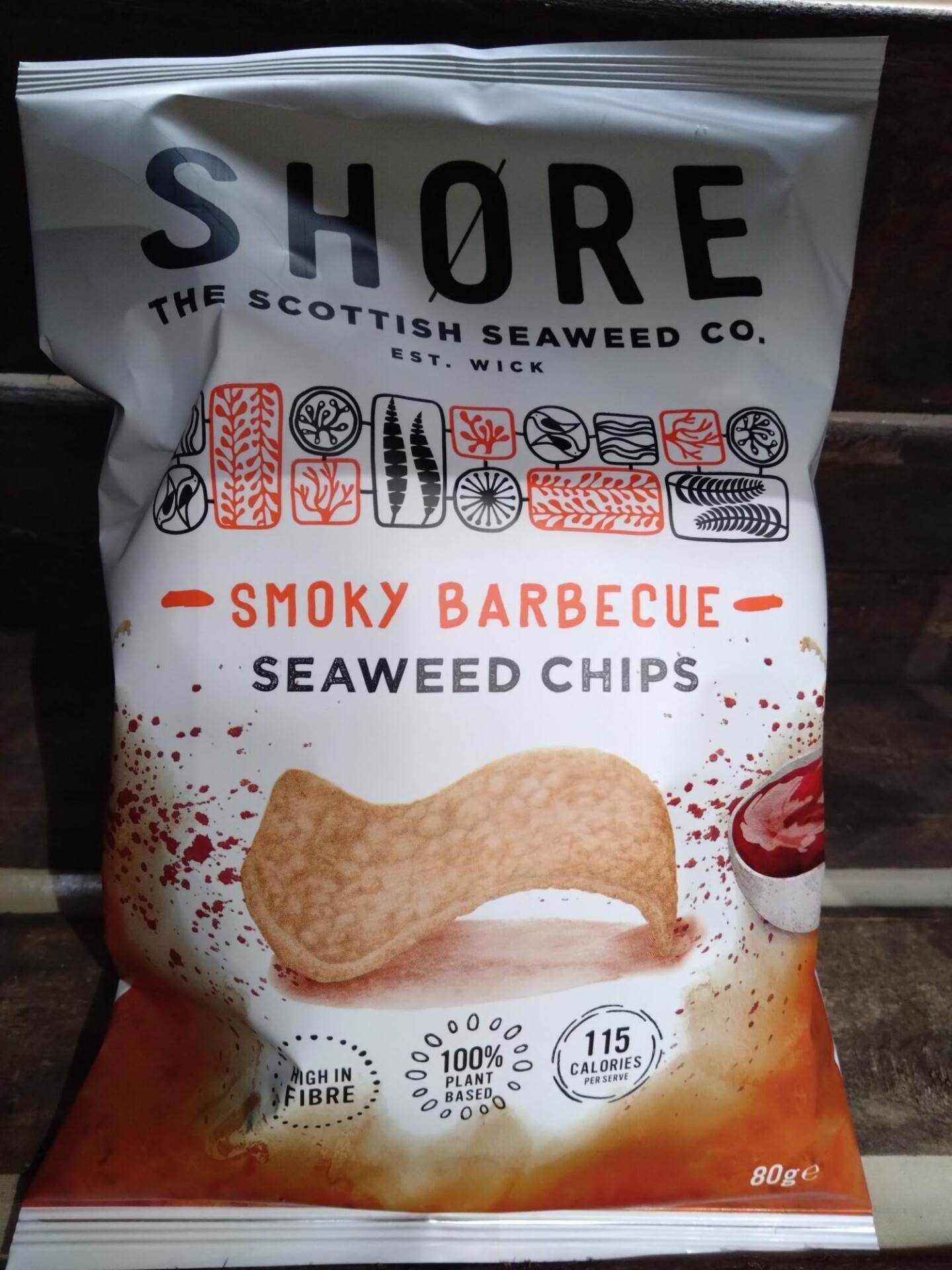 shore seaweed chips crisps smoky barbecue (80g)