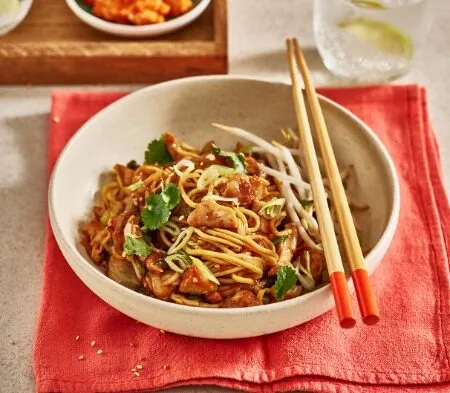 cook chicken chow mein (serves 1)