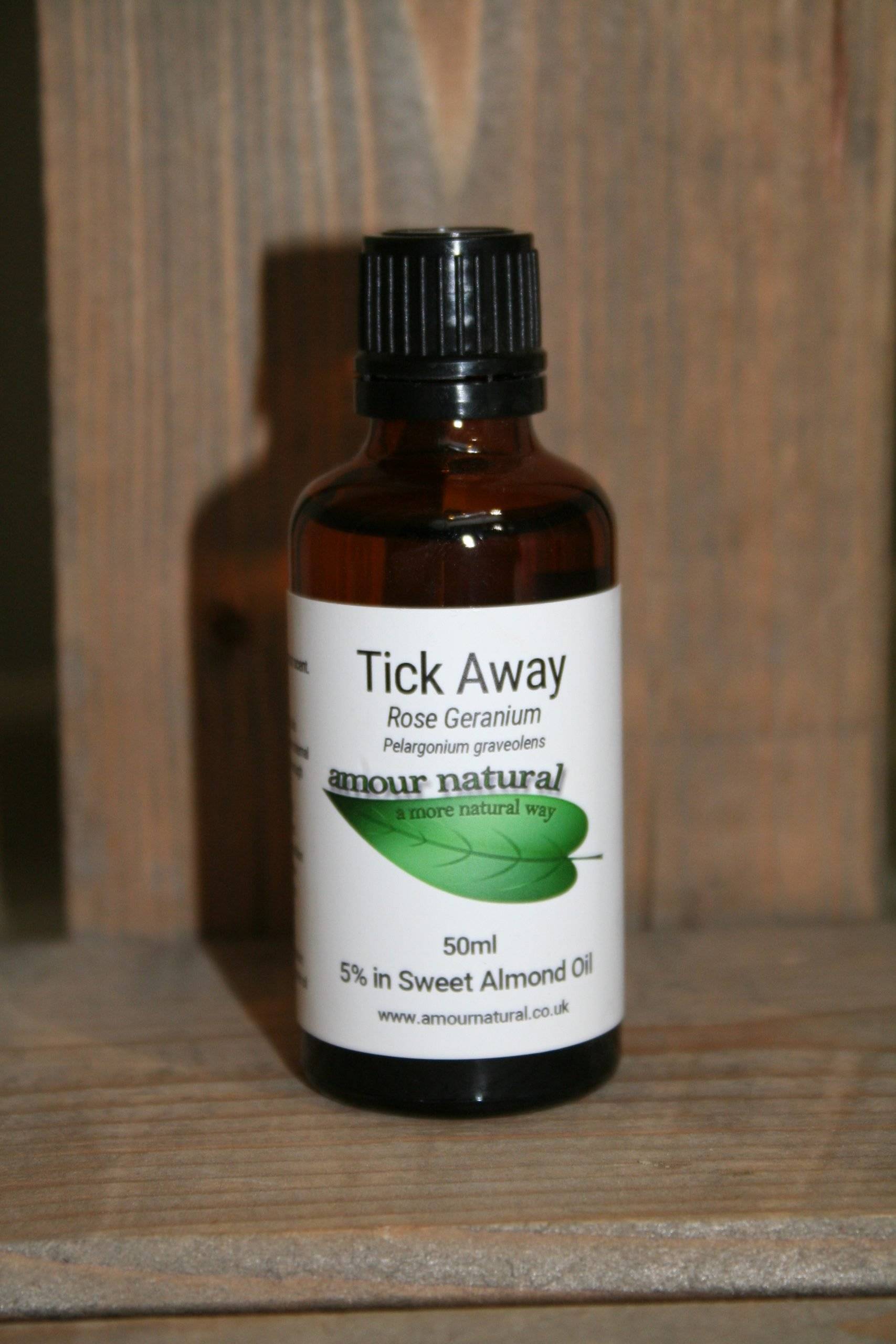 Amour Natural Tick away