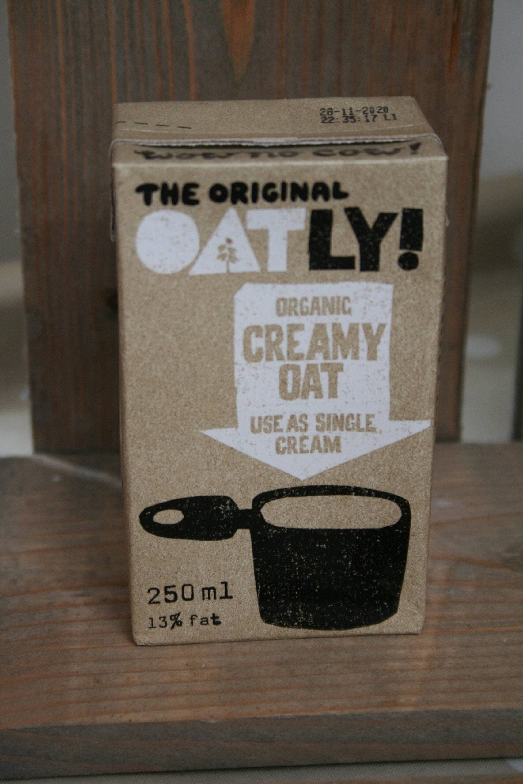 Oatly organic oat cream