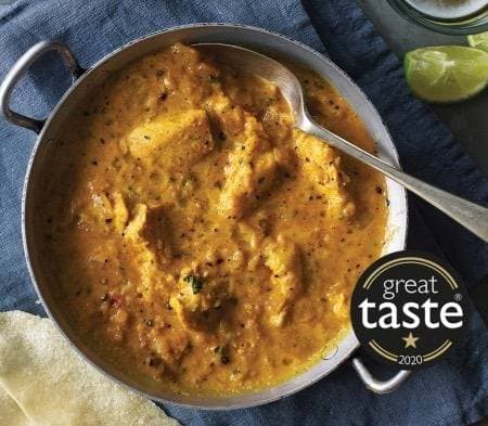 Cook chicken korma