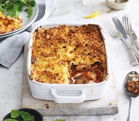 Cook chicken & mushroom lasagne