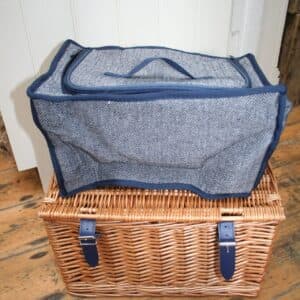 picnic hamper