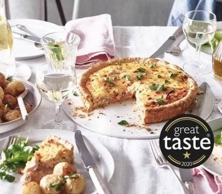 Cook quiche lorraine