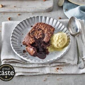 cook hot chocolate pudding (serves 2)