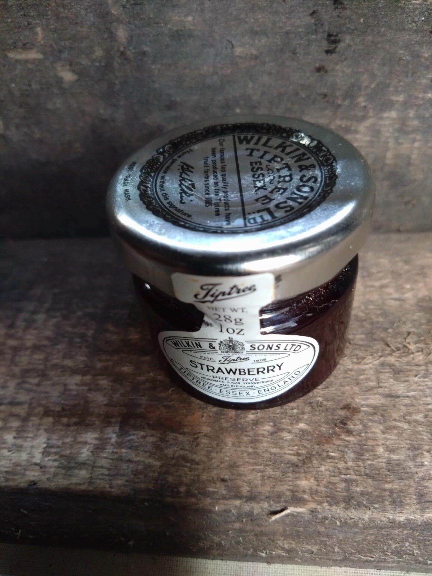 wilkin & sons tiptree strawberry preserve (28g)