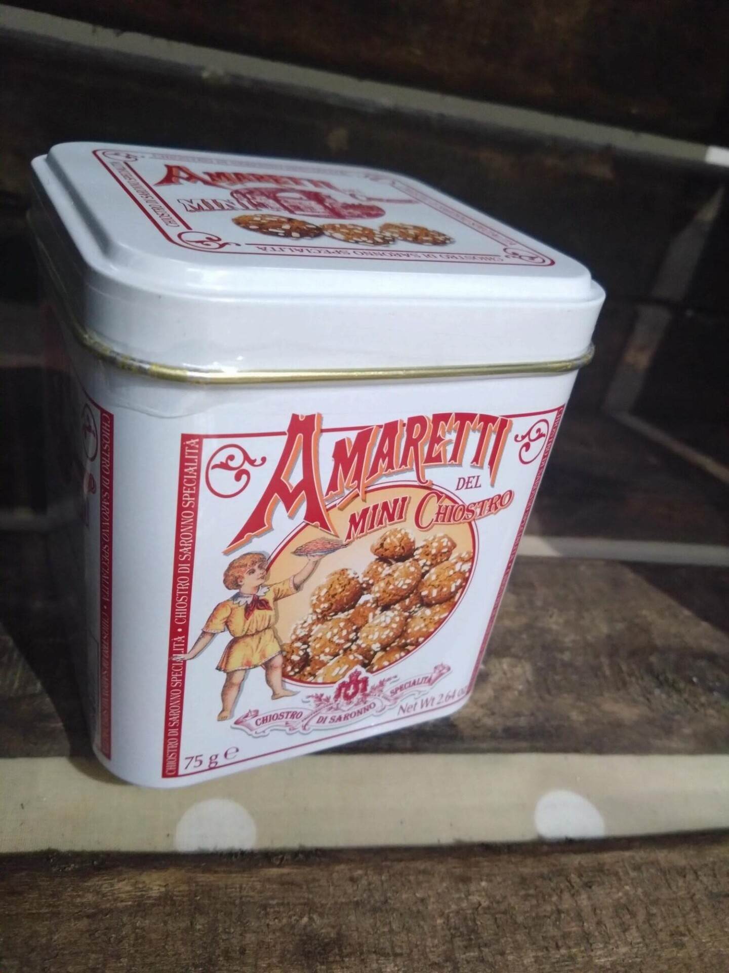 chiostro di saronno classic cube tin of crunchy amarettini (75g)